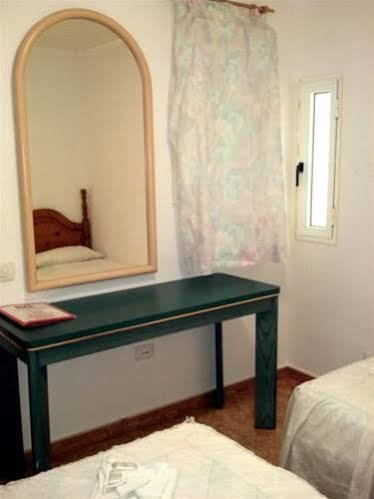 Pension Casa Blanca ลอส กริสเตียนอส ภายนอก รูปภาพ